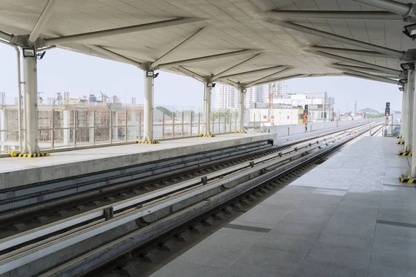 空のジャカルタ・ヴェロドローム駅 — ストック写真