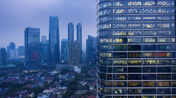Ramen van wolkenkrabbers in Jakarta 's morgens vroeg — Stockfoto