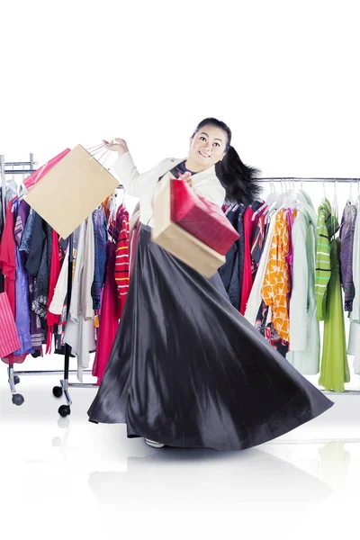 Fat woman looking at camera while dancing happily — Stock Photo, Image