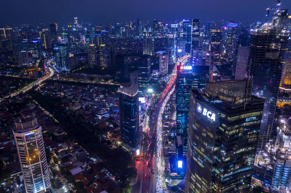 Jakarta centrale zakenwijk met verkeersopstopping — Stockfoto