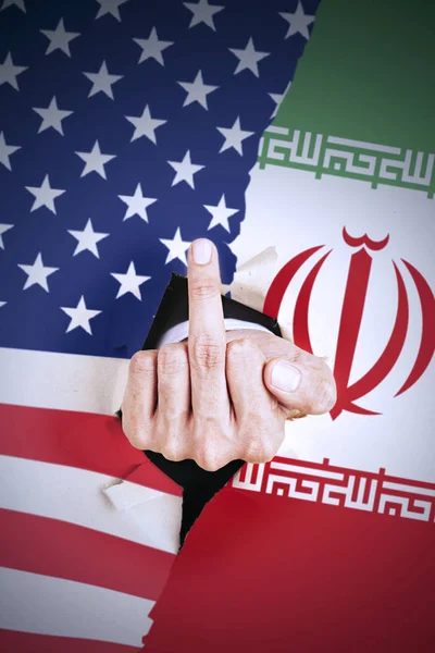 Środkowy palec z flagi Usa i Iranu kartonowe — Zdjęcie stockowe