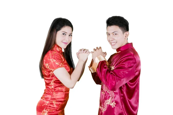 Glückliches Paar gratuliert chinesischem Neujahr — Stockfoto