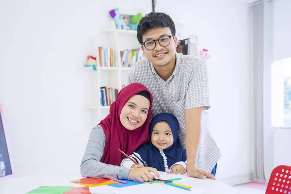 Portrait of Asian muslim family posting at camera — Stok Foto