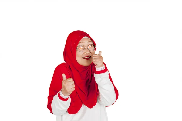 Portrait Senior Muslim Woman Showing Gesture While Wearing Eyeglasses Isolated — Stock Photo, Image