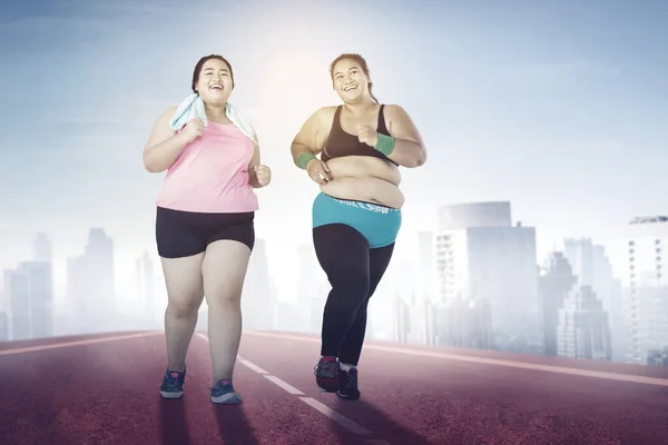 Deux Femmes Surpoids Vêtements Sport Jogging Ensemble Extérieur — Photo