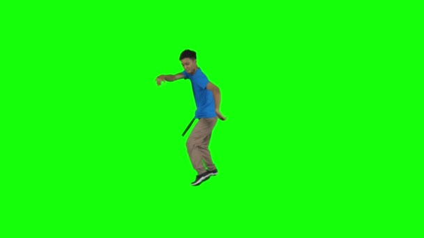 adolescent garçon effectuer hip hop danse sur studio 