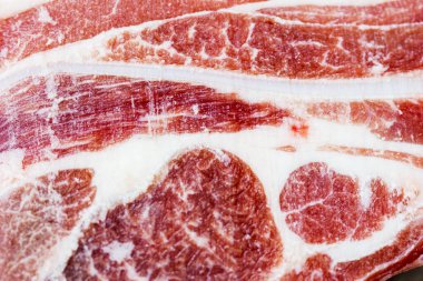 Izgara ya da barbekü için çiğ biftek dokusu.
