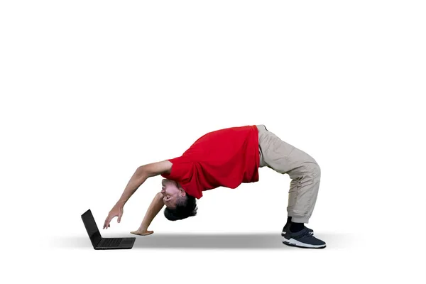 Portrait Young Man Doing Breakdance His Laptop While Showing His — Stock Photo, Image