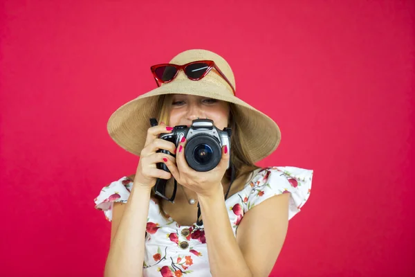 Portret Van Een Prachtige Vrouw Nemen Van Foto Met Behulp — Stockfoto