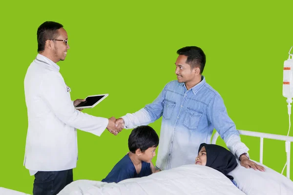 Portrait Male Doctor Young Man Shaking Hands While Young Woman — Stock Photo, Image