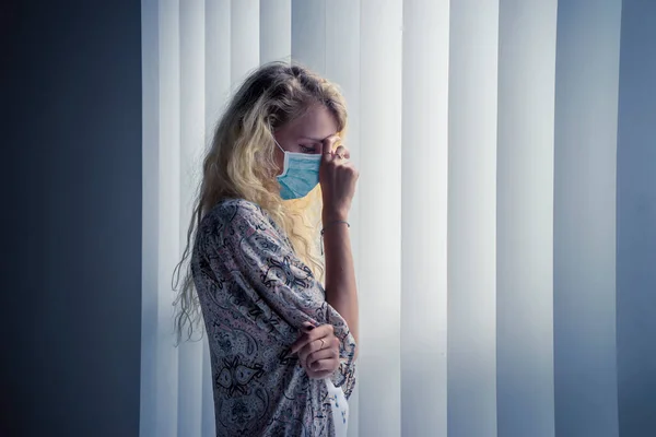 Portrait Une Jeune Femme Souffrant Dépression Avec Pandémie Coronavirus Alors — Photo