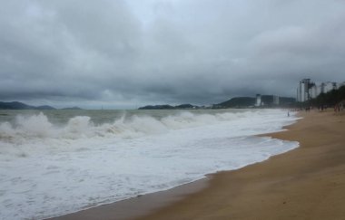 Vietna Nha Trang Güney Çin Denizi Sahilde fırtına
