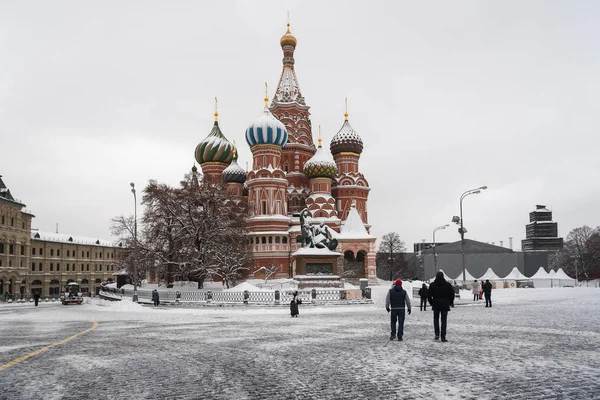 St. Catedral de Basilio, Moscú, Rusia (vista de invierno) ) — Foto de Stock