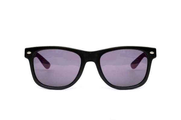 Gafas de sol forma wayfarer aisladas sobre fondo blanco . — Foto de Stock