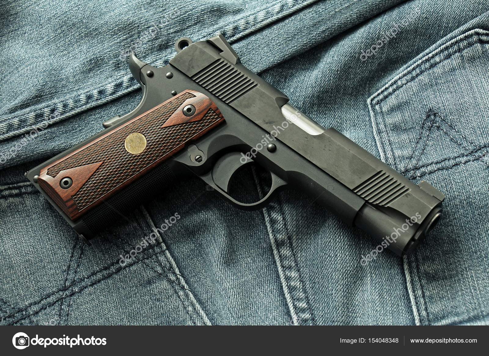 SCARICA PISTOLA SEMIAUTOMATICA