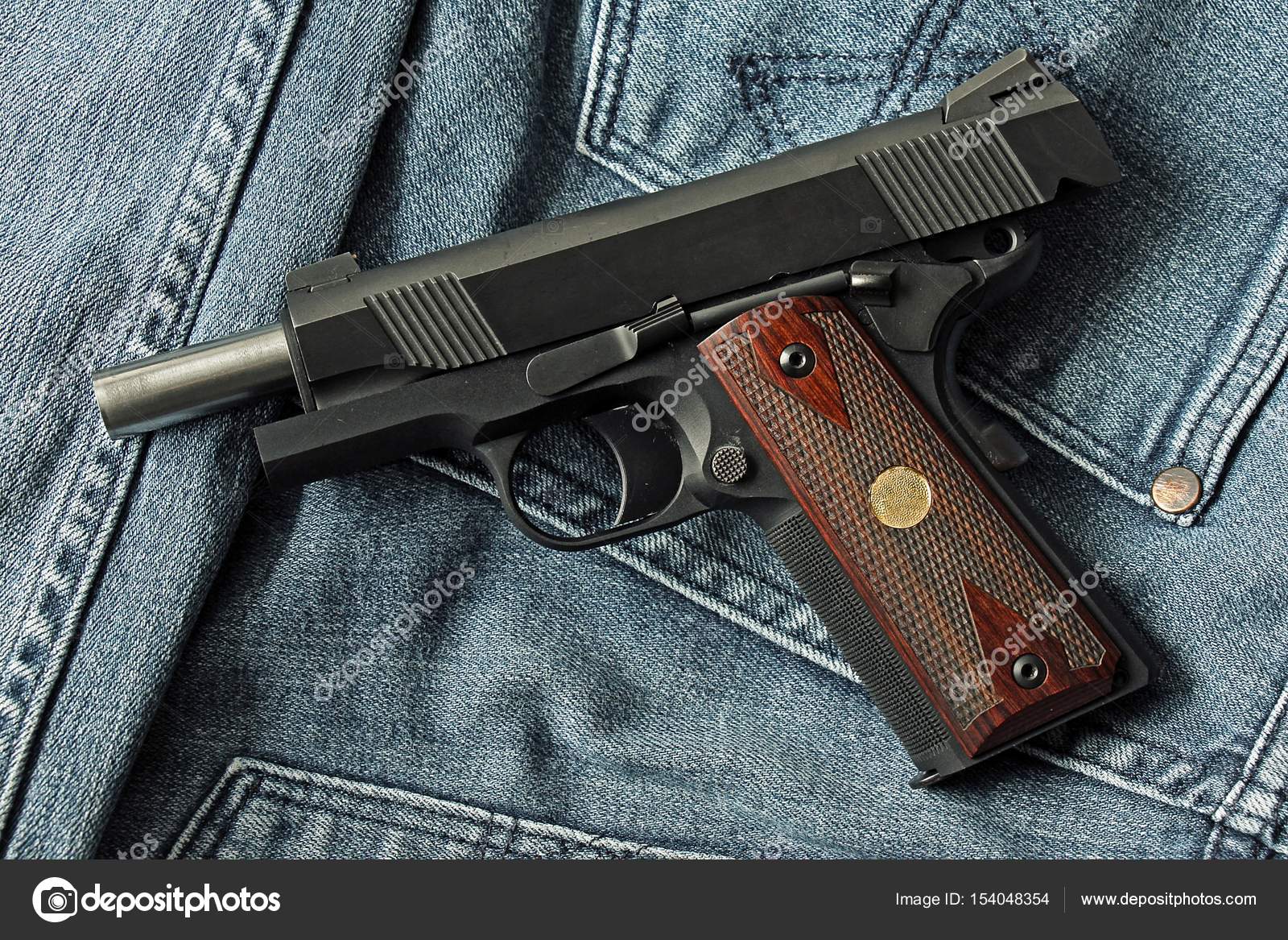 SCARICARE UNA PISTOLA SEMIAUTOMATICA