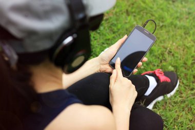 Teknoloji, modern yaşam kavramı içinde çalışmak için mobil uygulamalar.