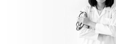 Doktor ve bir reklam kapak resmi için kopya alanı ile stetoskop. 