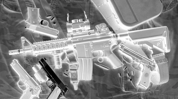 Xray scan detects gun weapon in criminals bag in the airport, Baggage screening and airport security. — Stock Photo, Image