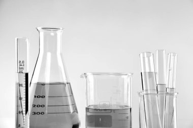 Bilimsel deneysel Stomiy hastalar için net çözüm, sembolik bilim araştırma ve geliştirme ile.