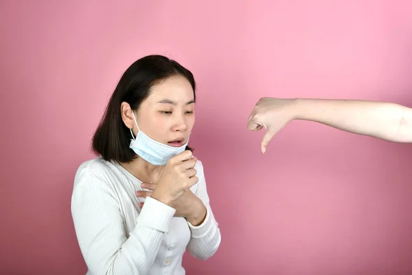 Asiatisk Kvinna Har Halsont Allergi Och Hosta Nysningar Och Hosta — Stockfoto