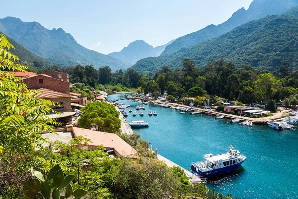 Corsica küçük koy, porto