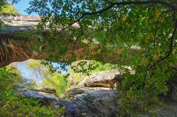 Puente Natural Puente Arco Sobre Garganta Antiguo Lugar Sagrado Para — Foto de Stock