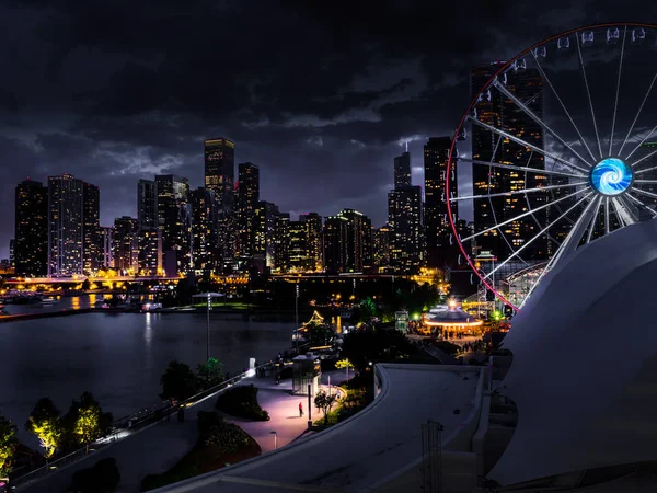 Diversión nocturna en Navy Pier — Foto de Stock