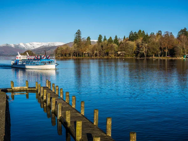 Bowness Paseo Marítimo Lago Windermere —  Fotos de Stock