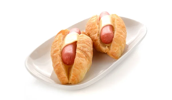 Croissant hotdog formaggio su sfondo bianco — Foto Stock