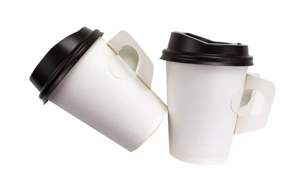 Белая бумажная чашка кофе с черным верхом изолированы на белом фоне — стоковое фото