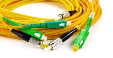 Fiber optik bağlayıcılar, respons olan kullanılan fiber optik kablo