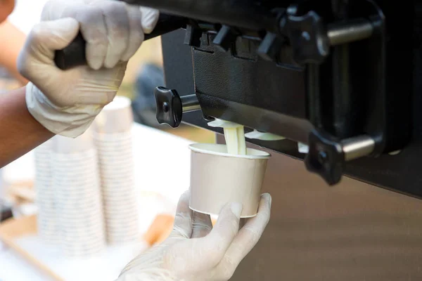 Partide lezzetli dondurma.