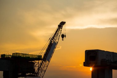 İnşaat alanının silueti