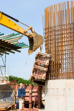 Köprü ayağı inşaatı