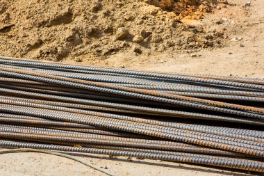 Yol yapımında demir