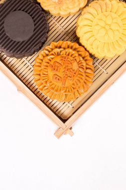 Mooncake ve çay, yiyecek ve içecek Çince için mid Sonbahar Festivali.