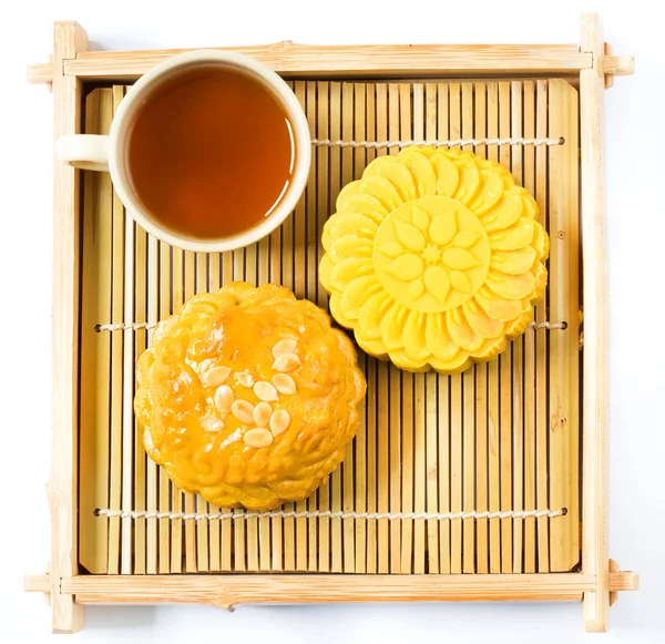 Mooncake і чай, продукти харчування та напої для китайського середини осені фестиваль. — стокове фото