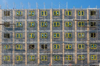 İnşaat halindeki dairenin penceresi