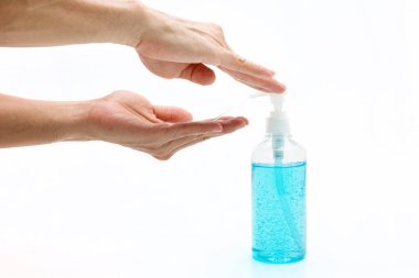 Alkol el yıkama jeli Beyaz bir arka planda