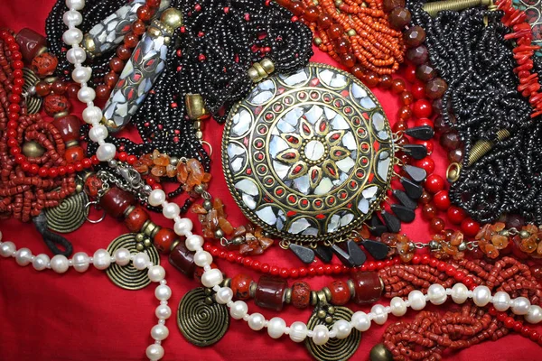Tło Wschód Biżuterii Pereł Wspaniały Naszyjnik Korala Czerwonego — Zdjęcie stockowe