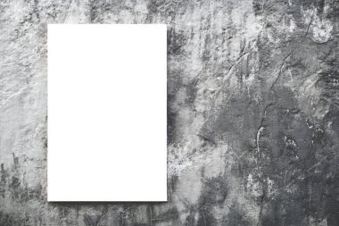Beyaz çarşaf kağıt veya boş billboard modern beton duvara asılı reklam için