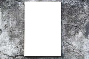 Dikey beyaz boş boş tuval veya sayfa mockup şehir beton duvar