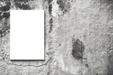 Beyaz dikey boş boş tuval mockup veya beton şehir duvarda asılı billboard