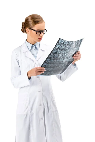 Doctor holding X-ray — Stock Photo, Image