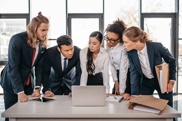 Equipe de negócios trabalhando — Fotografia de Stock