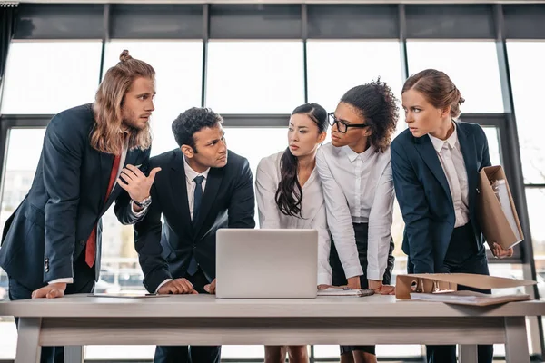 Trabajo en equipo empresarial — Foto de Stock