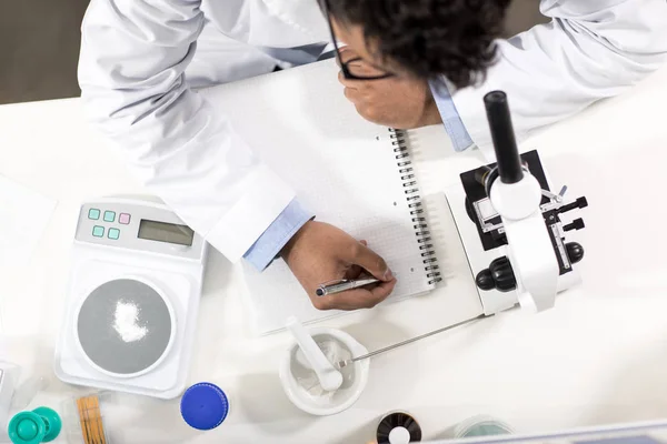 Young scientist in laboratory — Stock Photo