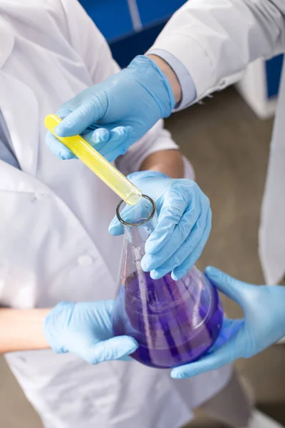 Scientists making experiment — Stock Photo