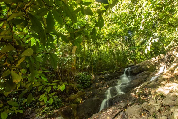 Кату Водопад Тропических Лесах Азии Подходит Прогулок Прогулок Природе Походов — стоковое фото